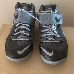Lebron Basketball Shoes